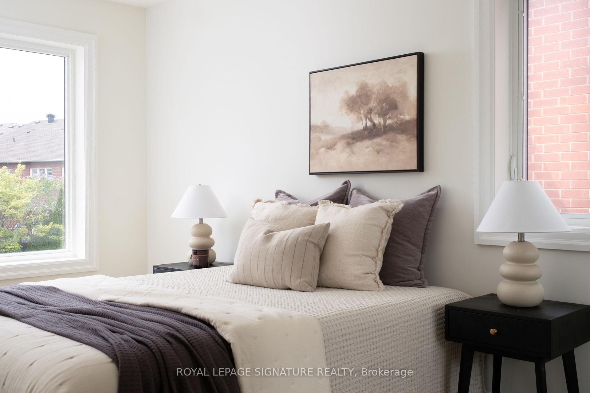 98 Dallimore Circle, Toronto, ON - Indoor Photo Showing Bedroom