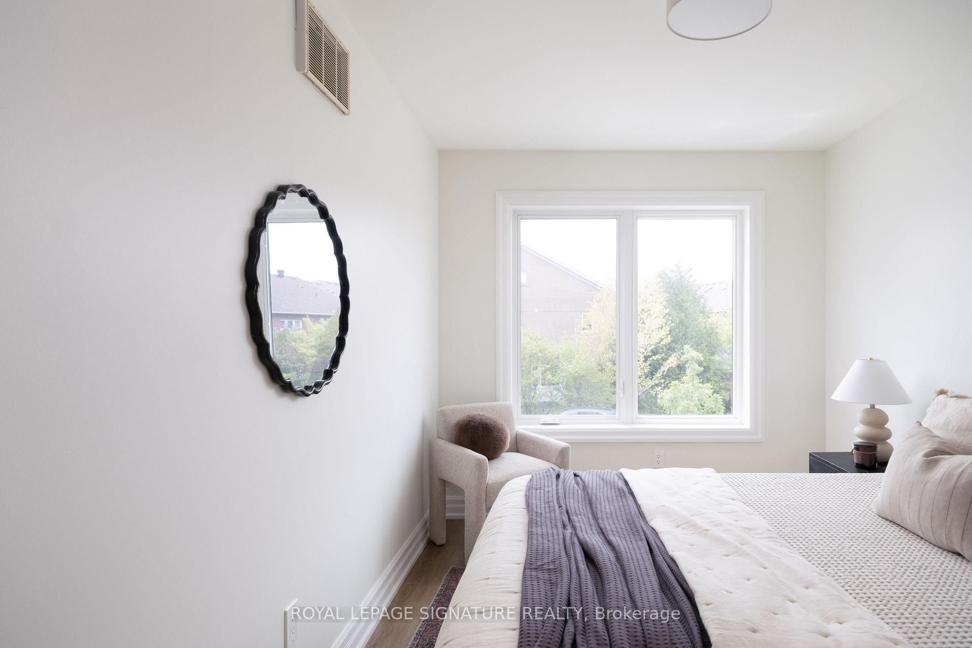 98 Dallimore Circle, Toronto, ON - Indoor Photo Showing Bedroom
