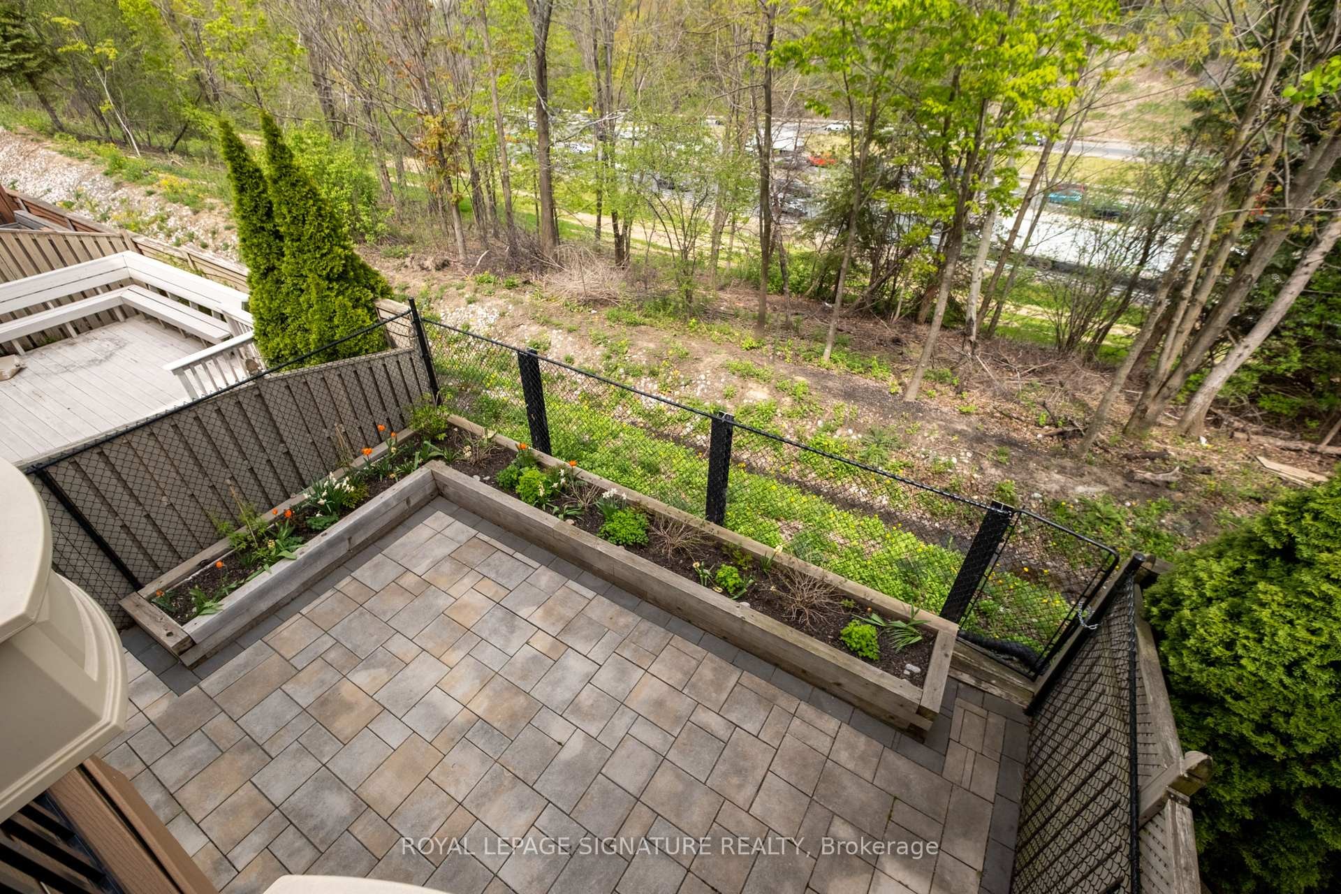 98 Dallimore Circle, Toronto, ON - Outdoor