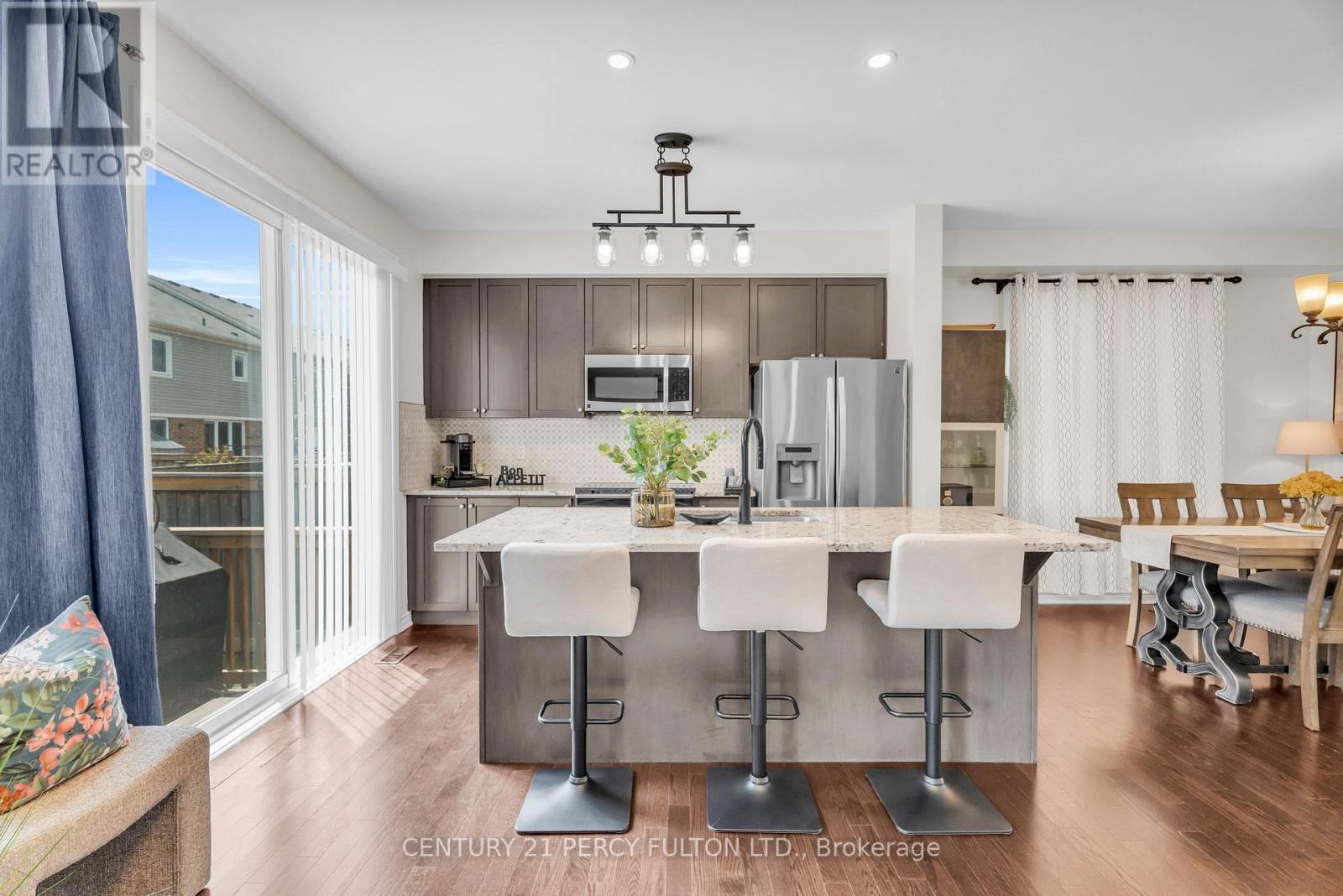 458 Etheridge Avenue, Milton, ON - Indoor