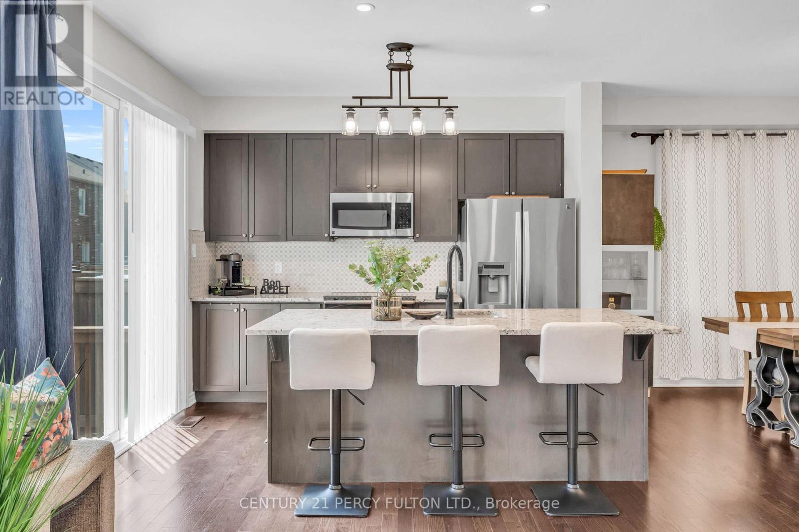 458 Etheridge Avenue, Milton, ON - Indoor Photo Showing Kitchen With Stainless Steel Kitchen With Upgraded Kitchen
