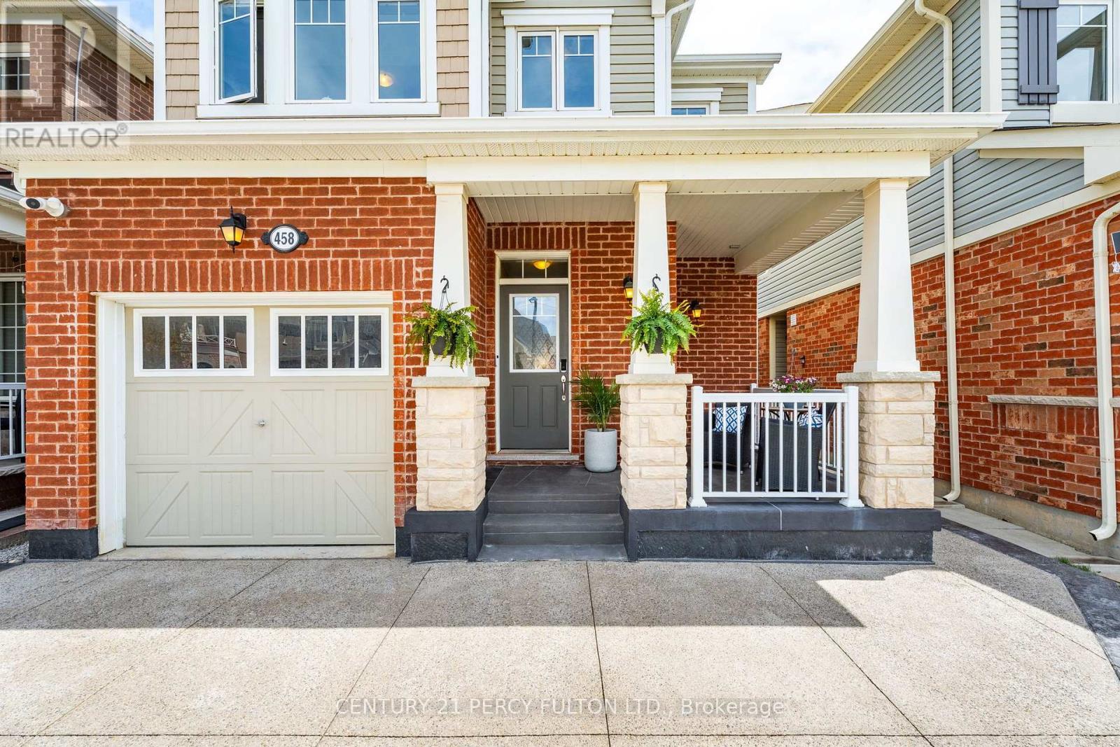 458 Etheridge Avenue, Milton, ON - Outdoor