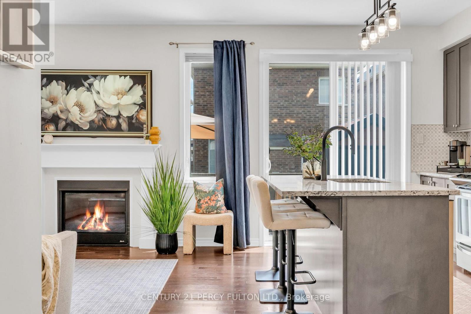 458 Etheridge Avenue, Milton, ON - Indoor Photo Showing Kitchen With Fireplace With Upgraded Kitchen