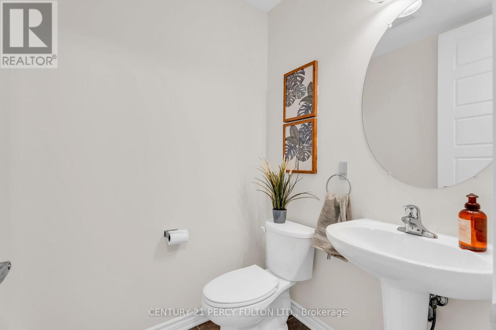 458 Etheridge Avenue, Milton, ON - Indoor Photo Showing Bathroom