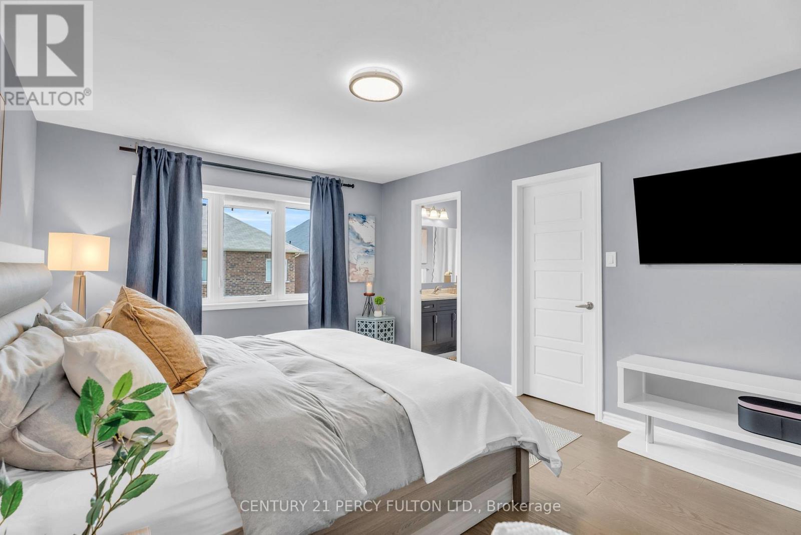 458 Etheridge Avenue, Milton, ON - Indoor Photo Showing Bedroom