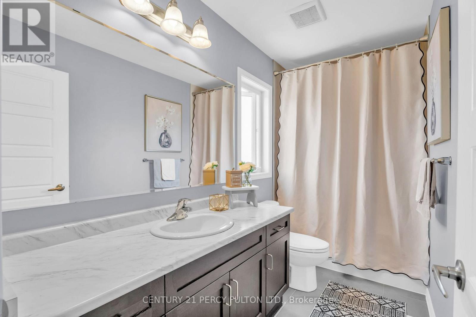 458 Etheridge Avenue, Milton, ON - Indoor Photo Showing Bathroom