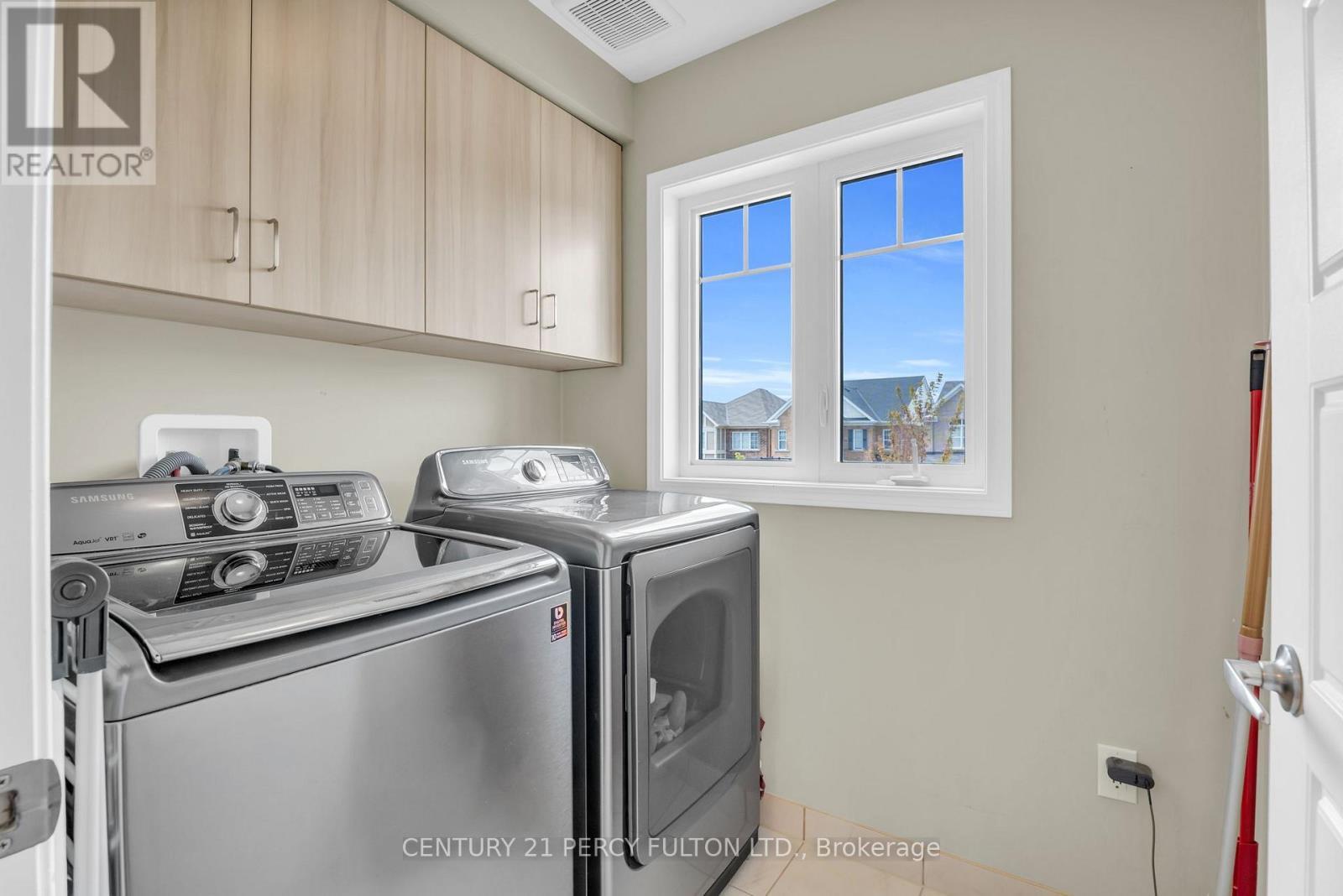 458 Etheridge Avenue, Milton, ON - Indoor Photo Showing Laundry Room