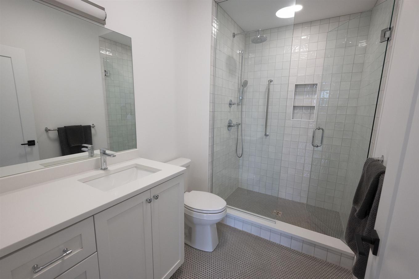 510 Gemstone Drive, Thunder Bay, ON - Indoor Photo Showing Bathroom