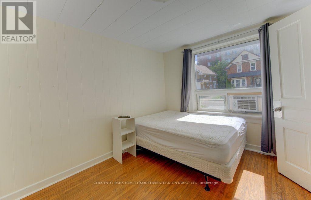 10 Marshall Street, Waterloo, ON