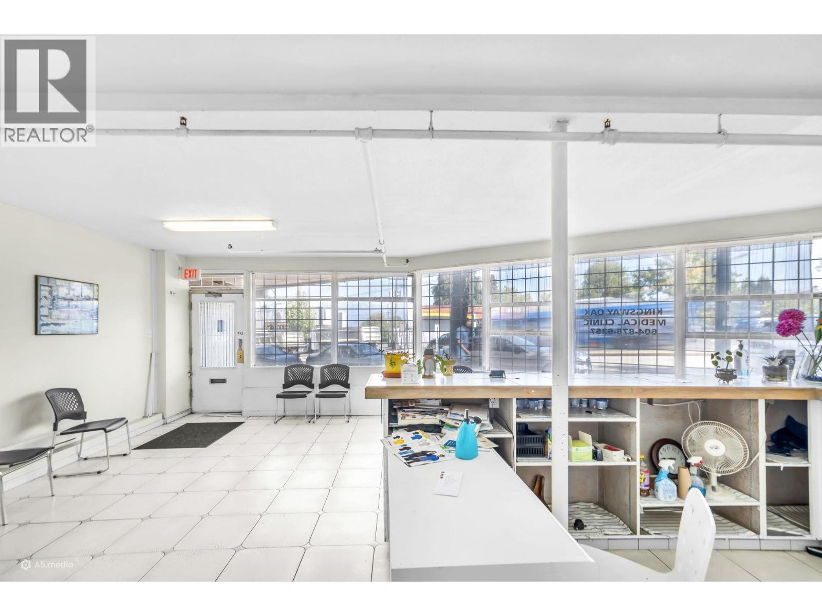 1872 Kingsway, Vancouver, BC