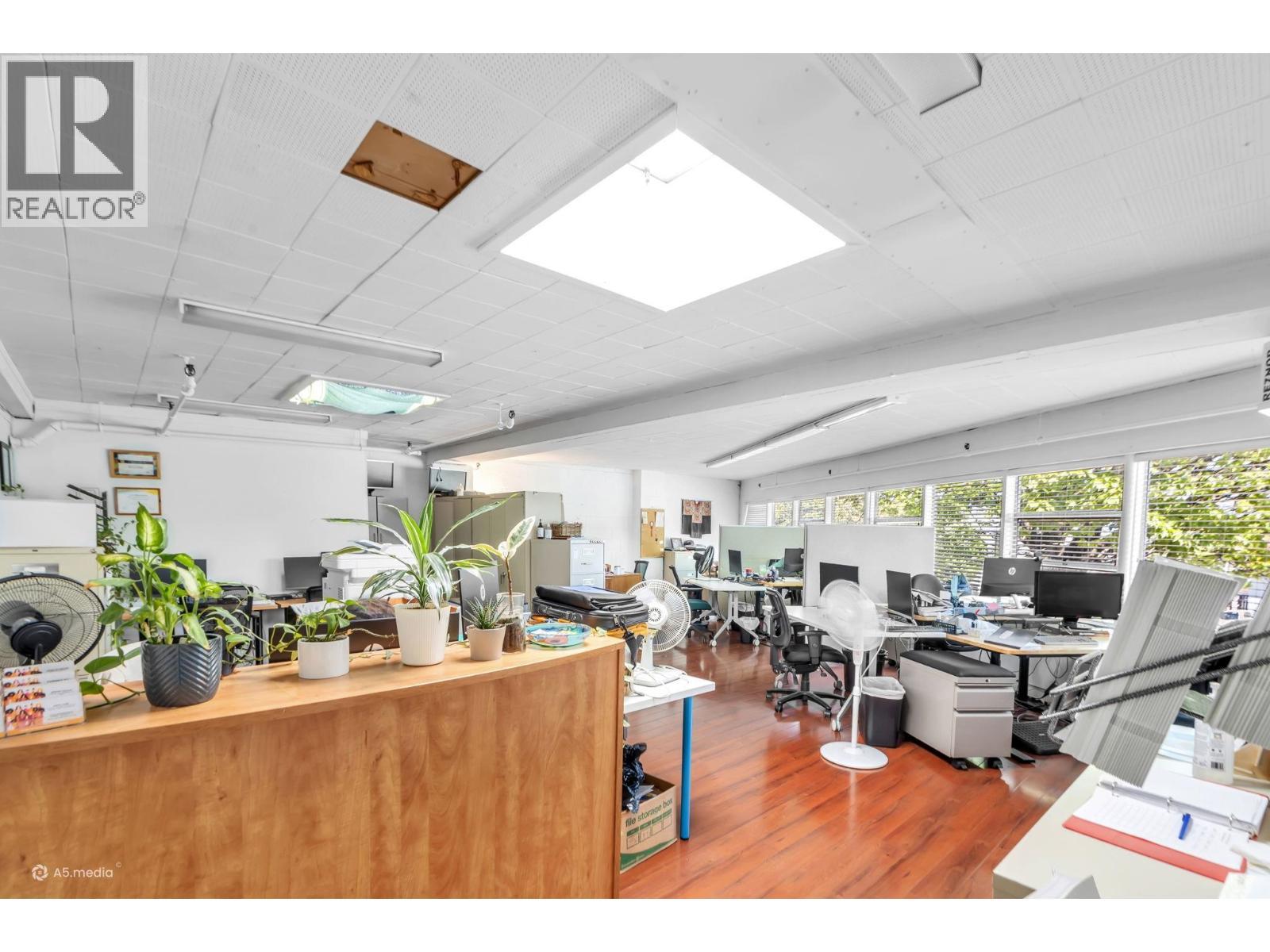 1872 Kingsway, Vancouver, BC