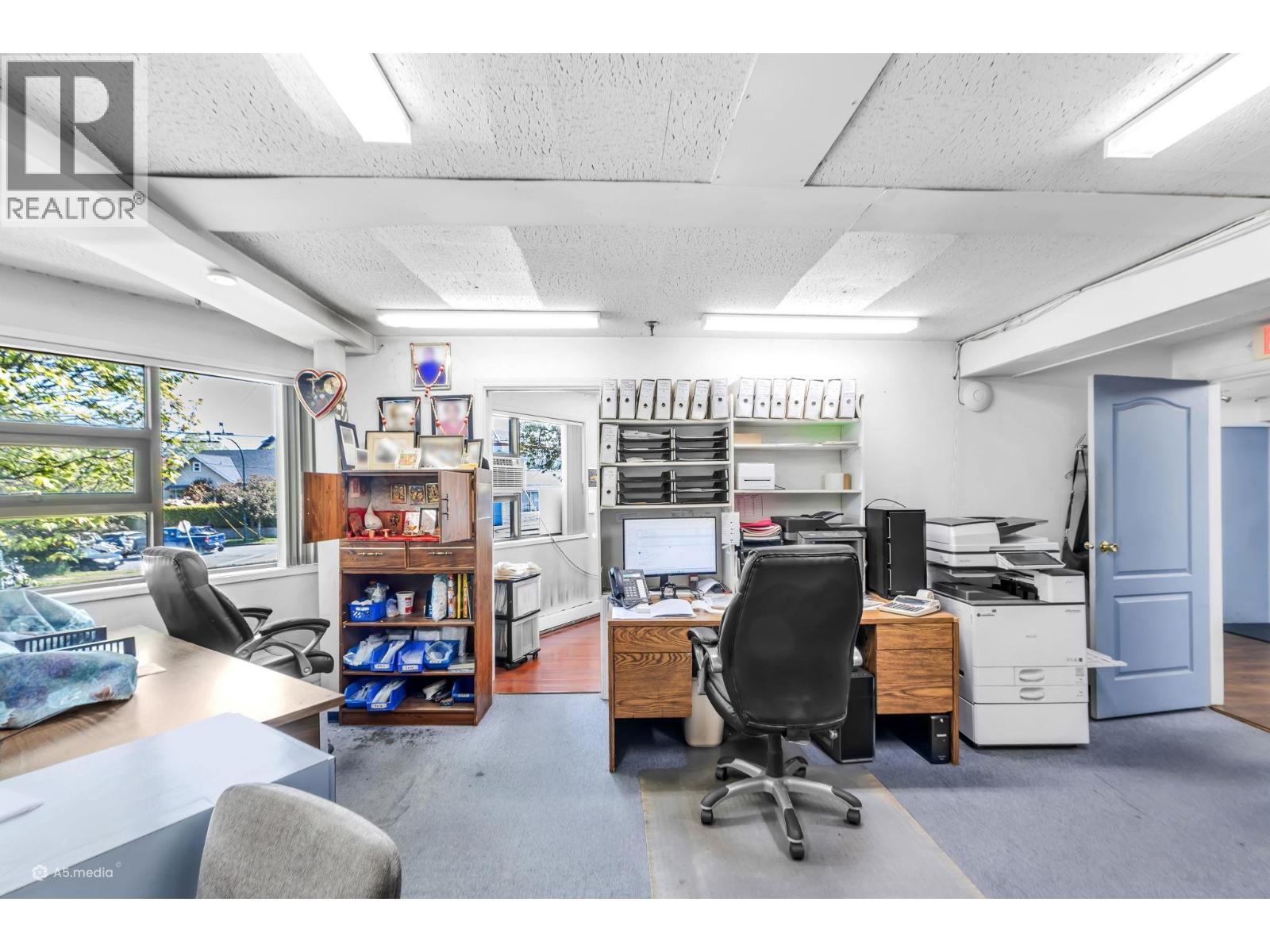1872 Kingsway, Vancouver, BC
