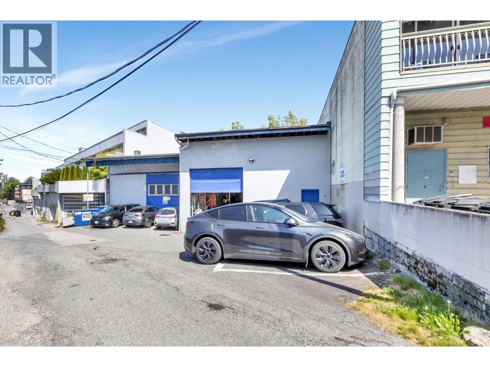 1872 Kingsway, Vancouver, BC