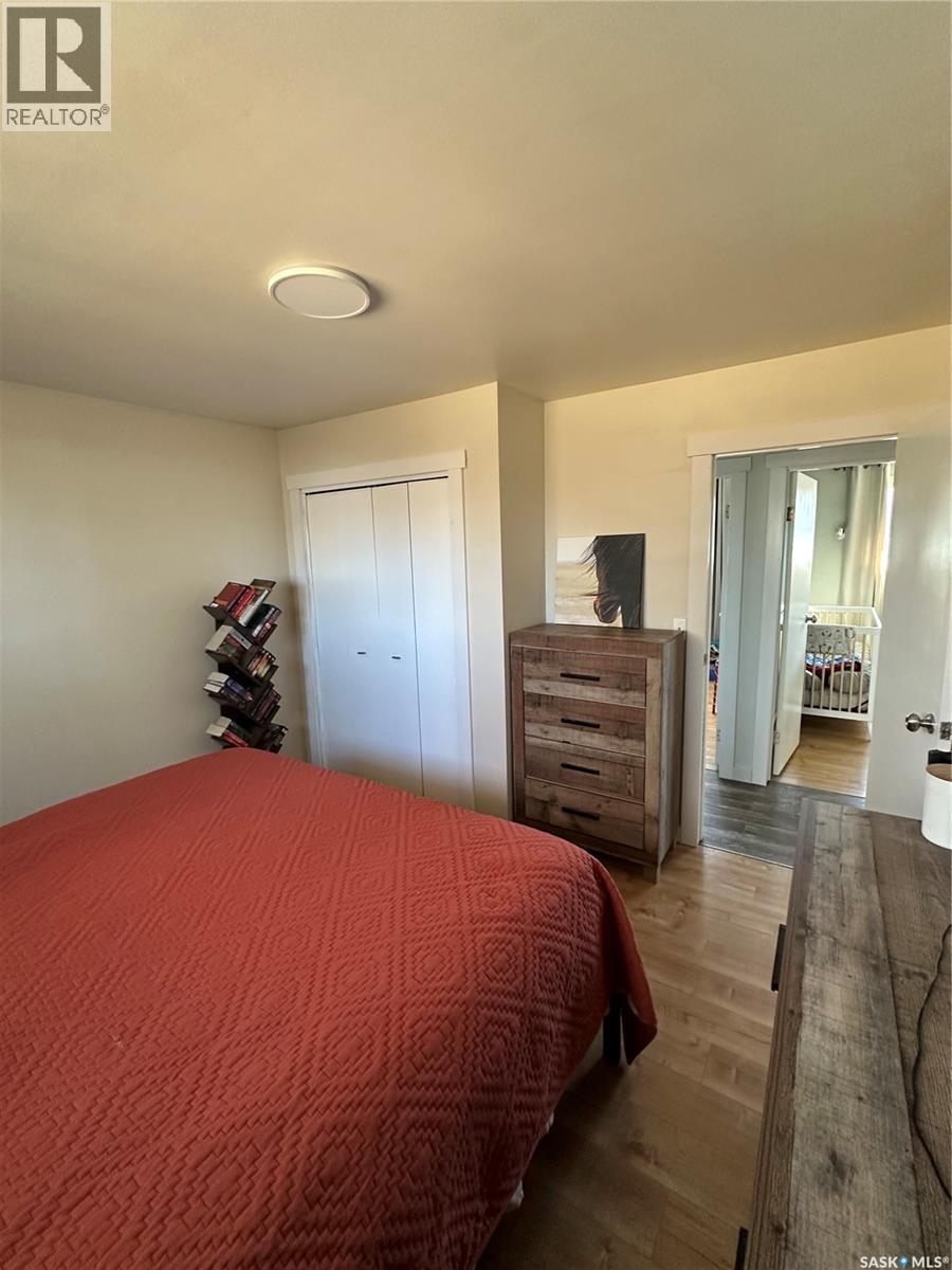 8368 Howard Avenue, Gull Lake, SK - Indoor Photo Showing Bedroom