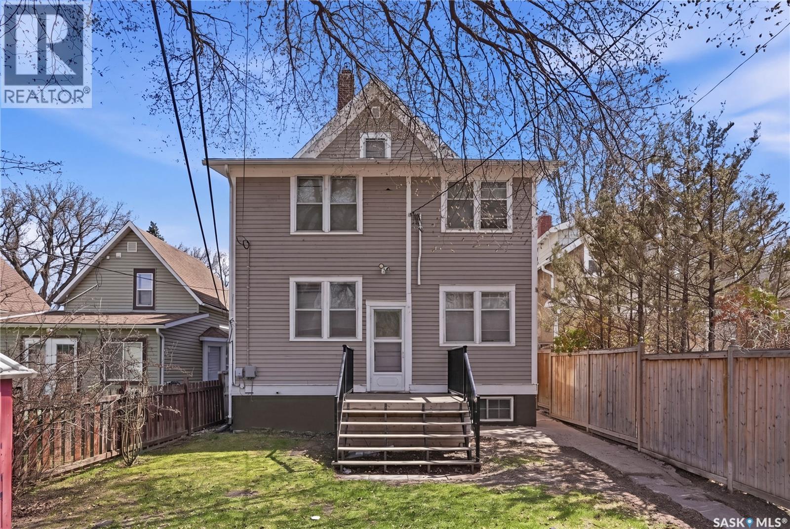 610 Albert Avenue, Saskatoon, SK - Outdoor