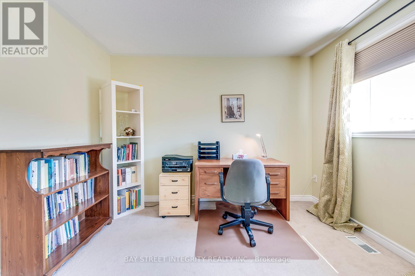 5326 Dryden Avenue, Burlington, ON - Indoor