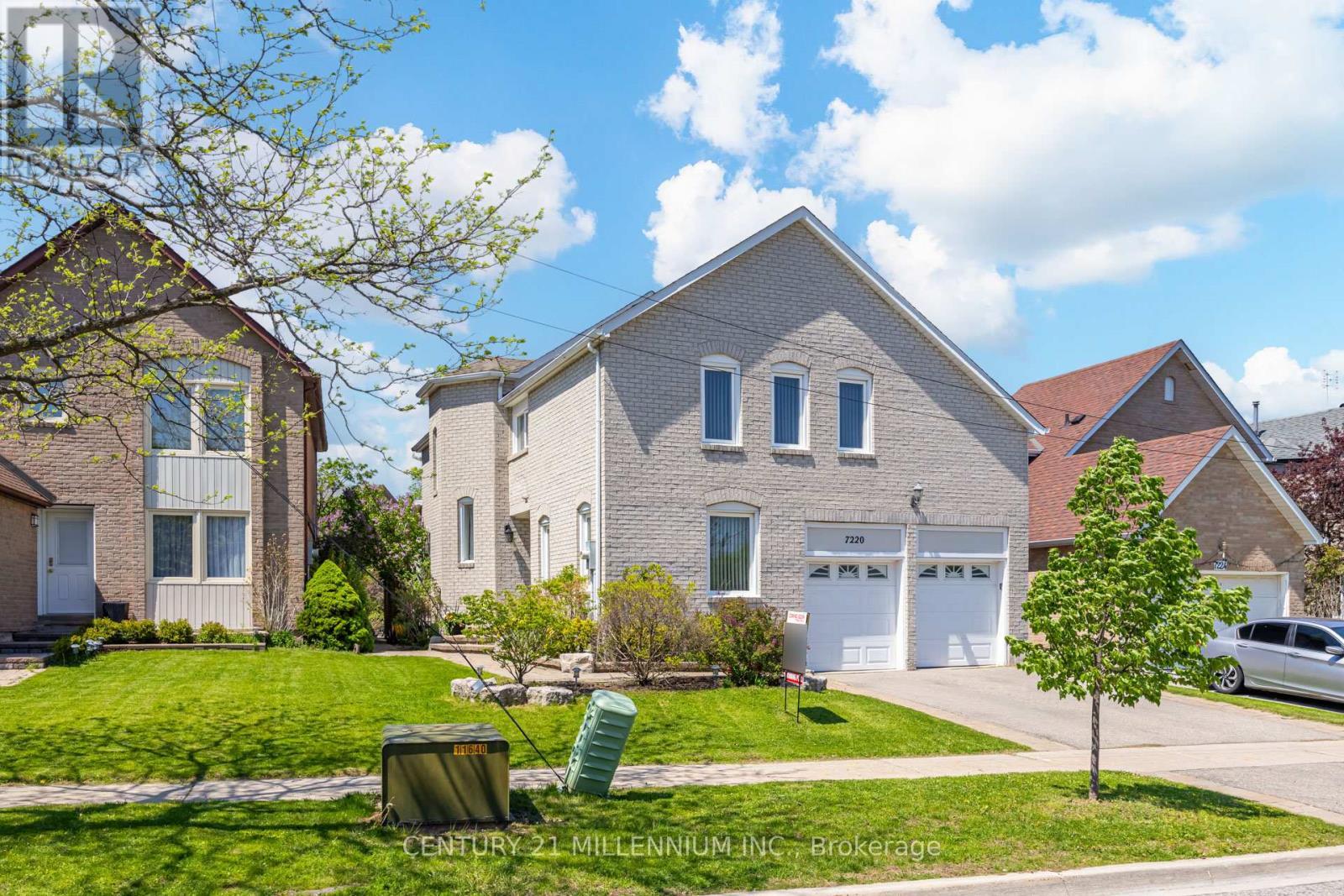 7220 Danton Promenade, Mississauga, ON - Outdoor With Facade
