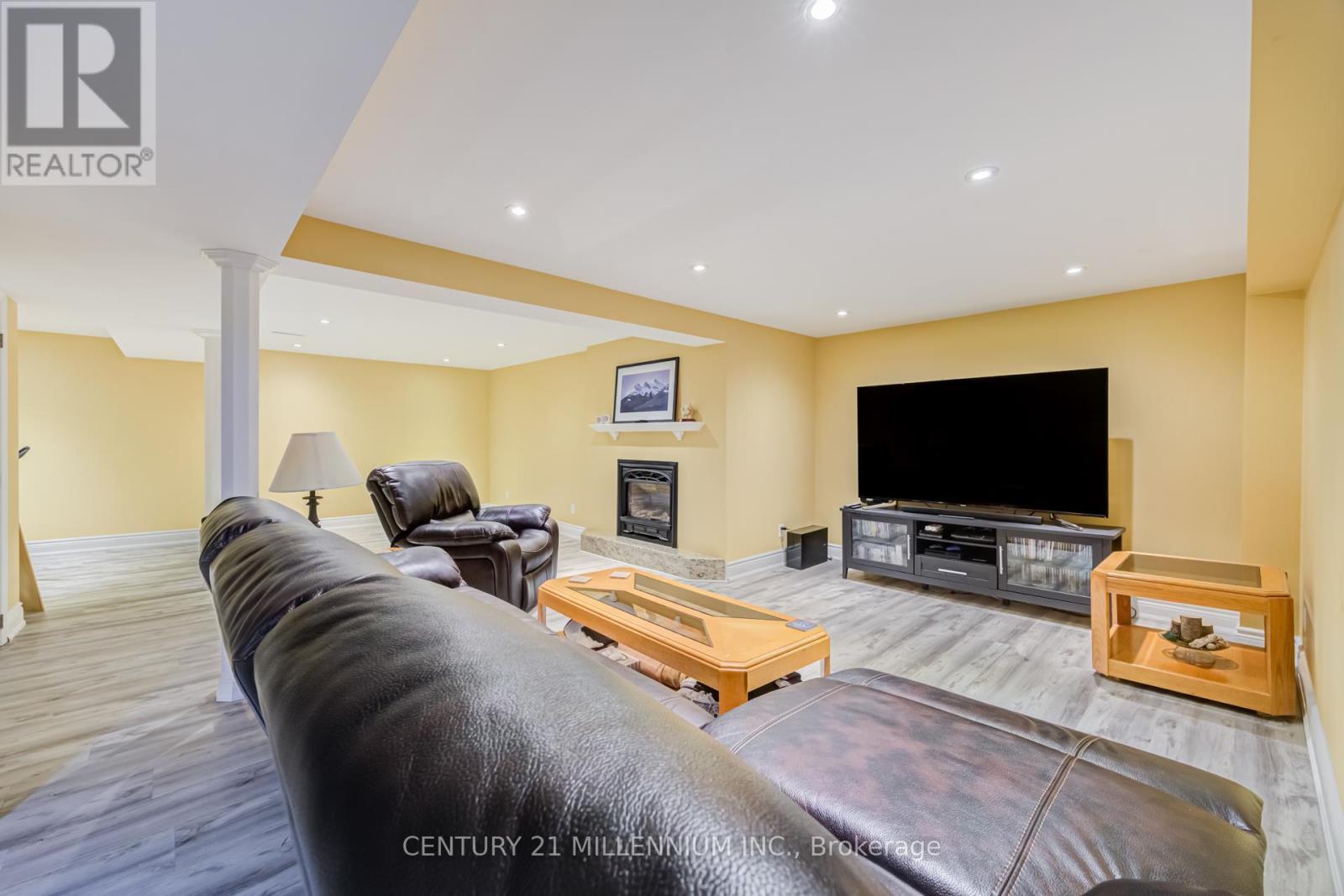 7220 Danton Promenade, Mississauga, ON - Indoor With Fireplace