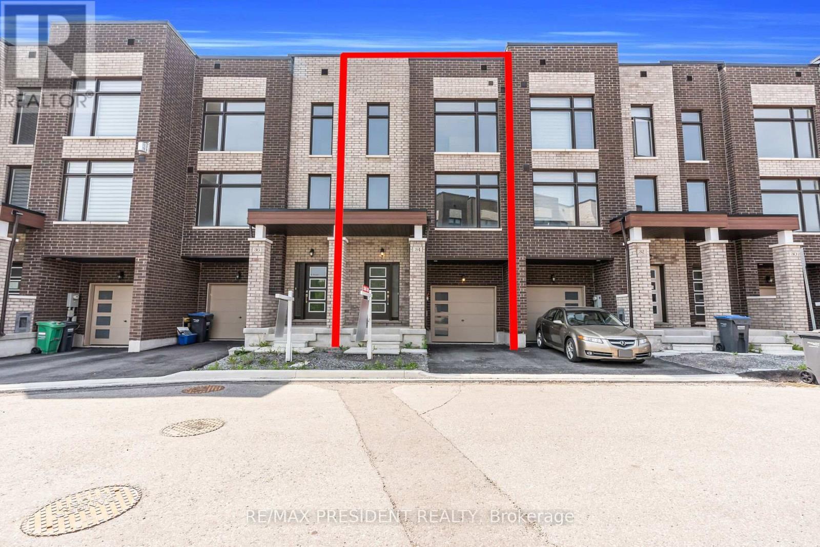 34 Queenpost Drive E, Brampton, ON - Outdoor With Facade