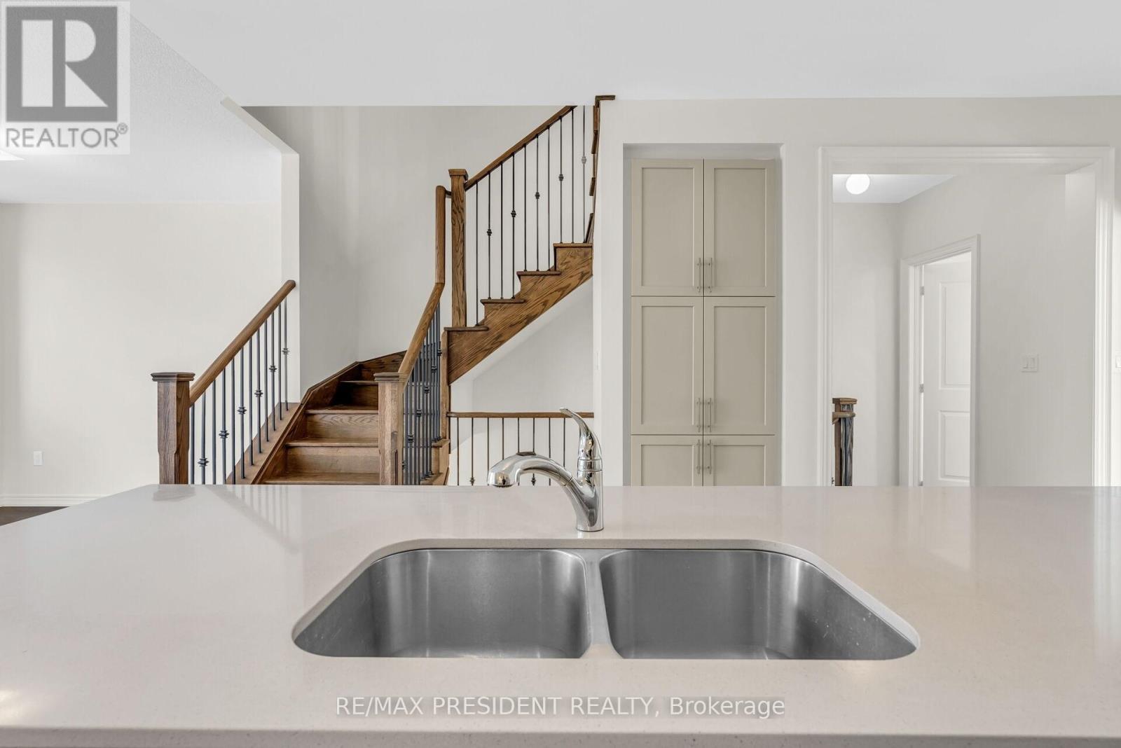 34 Queenpost Drive E, Brampton, ON - Indoor Photo Showing Kitchen With Double Sink