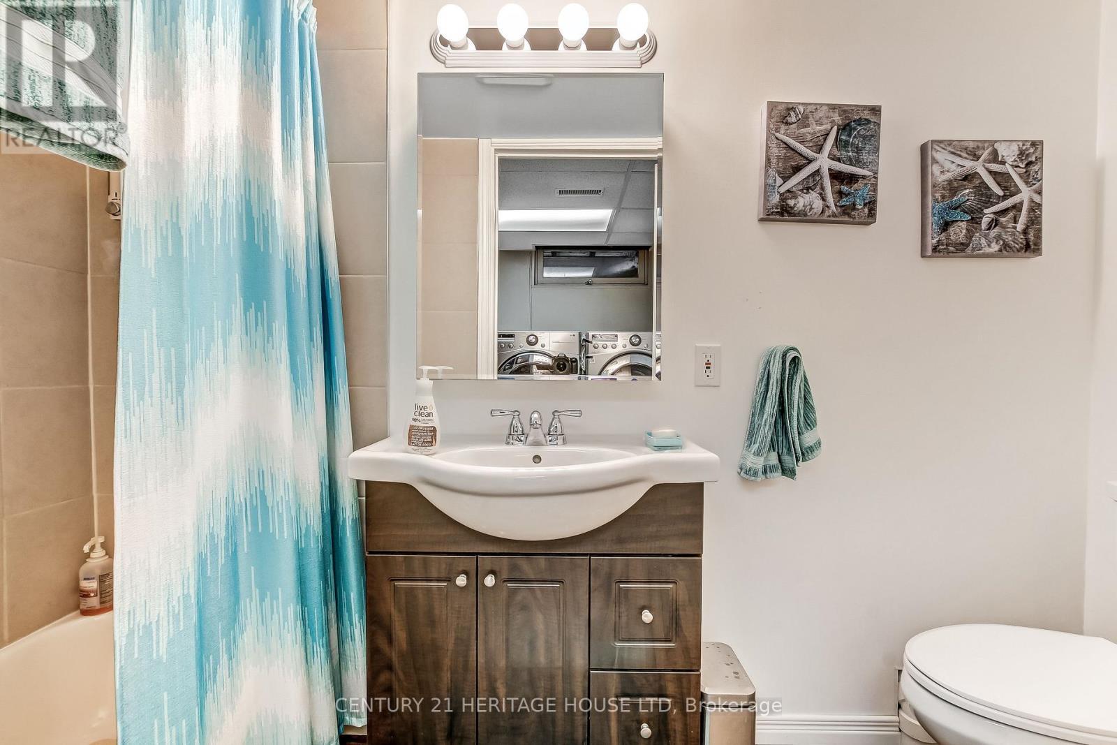 2 David Drive, St. Thomas, ON - Indoor Photo Showing Bathroom