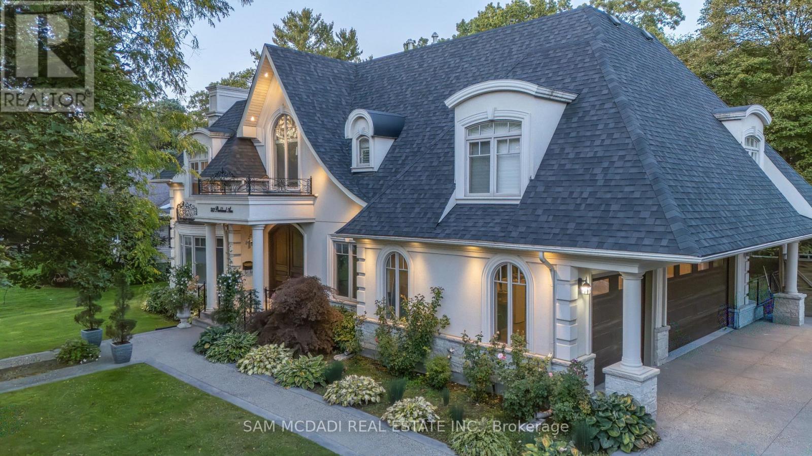 883 Parkland Avenue, Mississauga, ON - Outdoor With Balcony With Facade