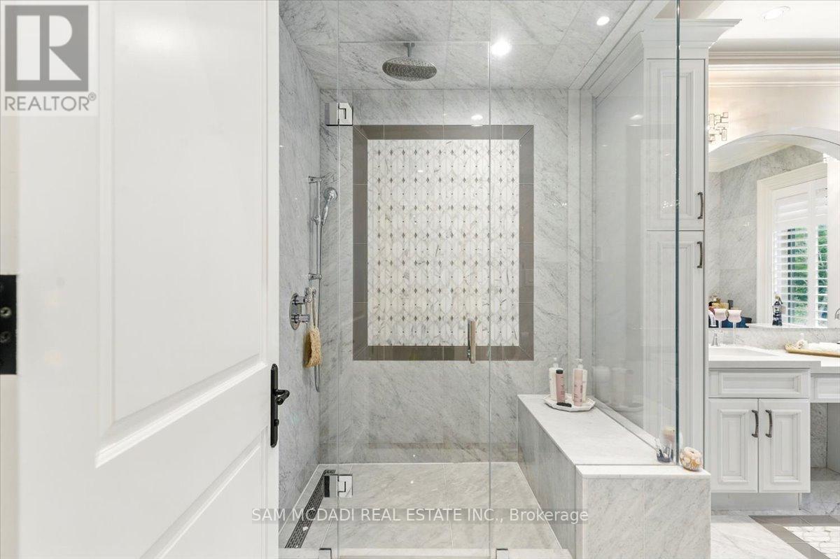 883 Parkland Avenue, Mississauga, ON - Indoor Photo Showing Bathroom