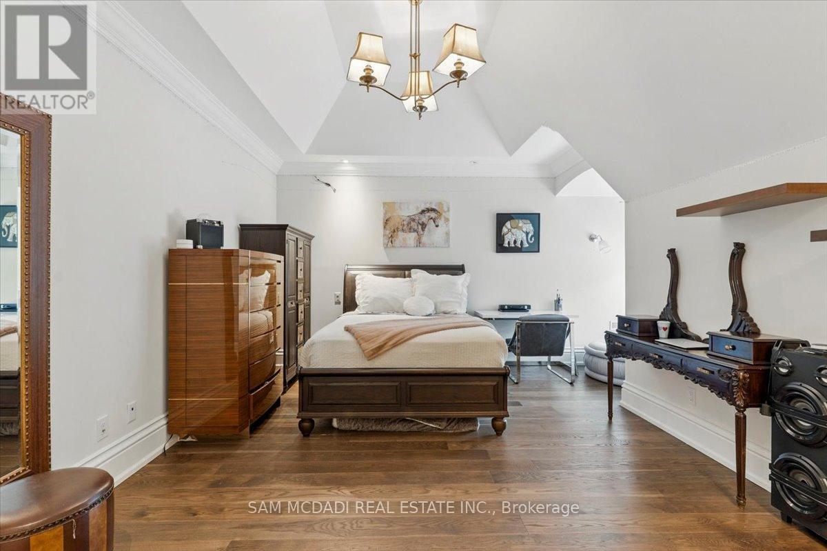 883 Parkland Avenue, Mississauga, ON - Indoor Photo Showing Bedroom