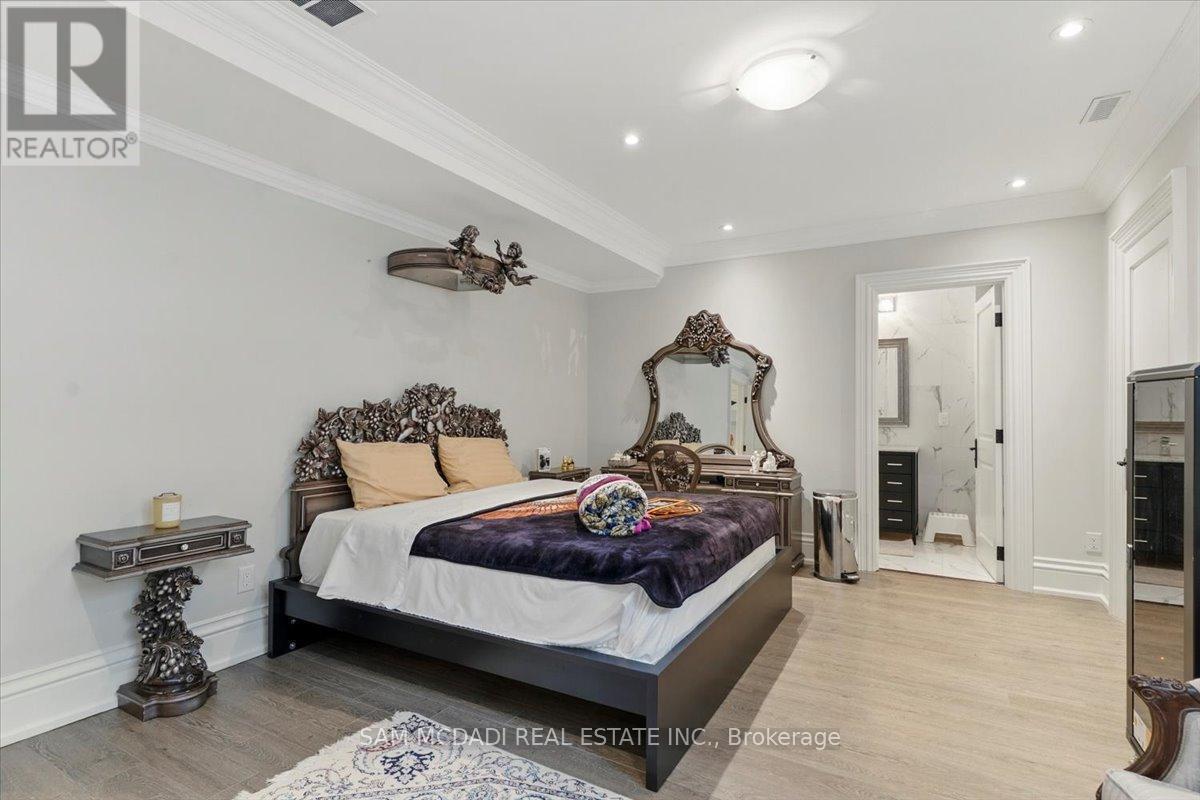 883 Parkland Avenue, Mississauga, ON - Indoor Photo Showing Bedroom