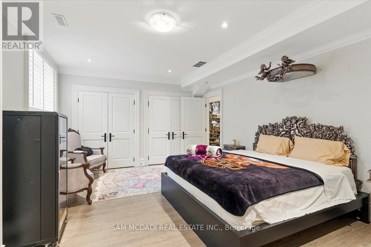 883 Parkland Avenue, Mississauga, ON - Indoor Photo Showing Bedroom