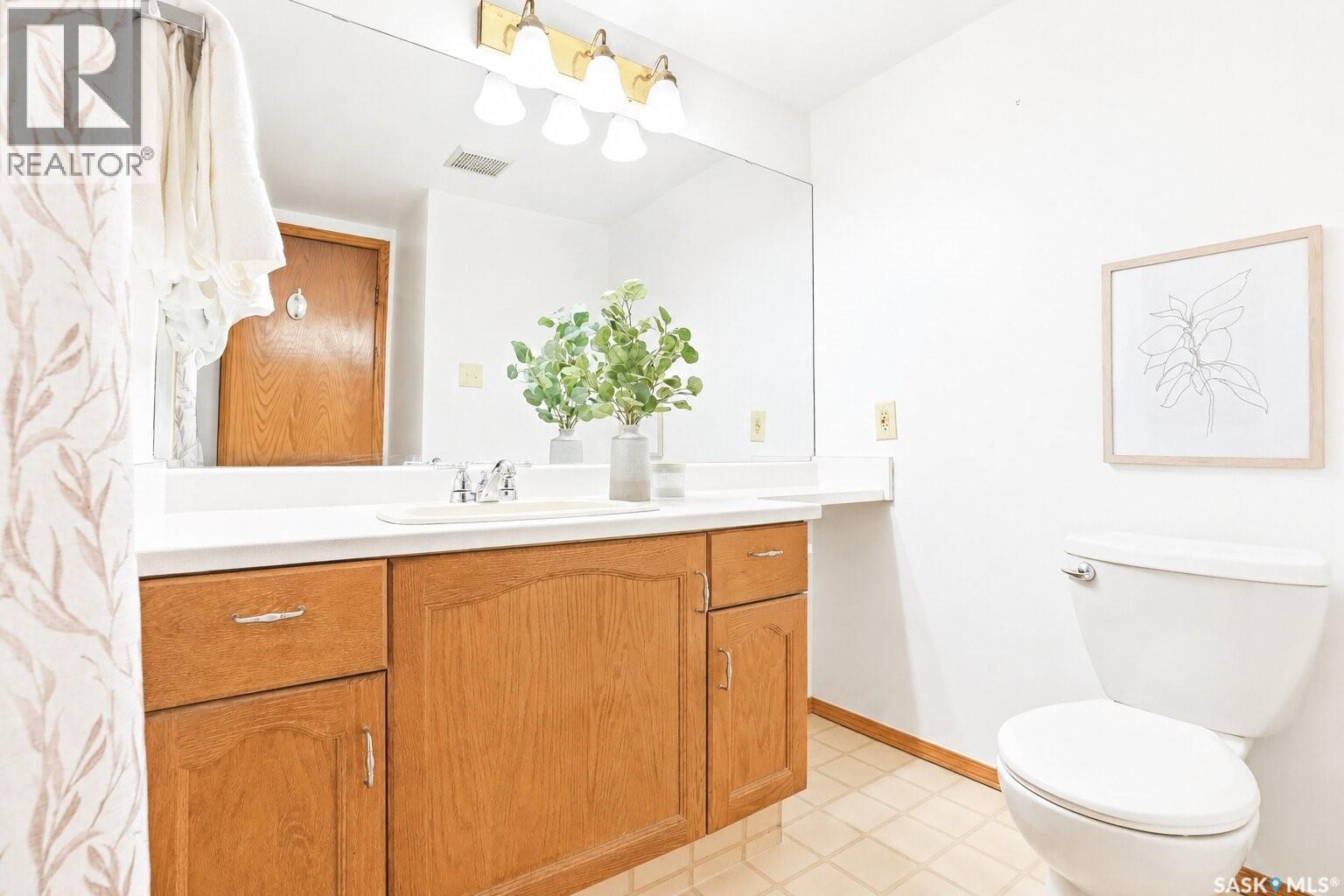101 410 Main Street, Saskatoon, SK - Indoor Photo Showing Bathroom