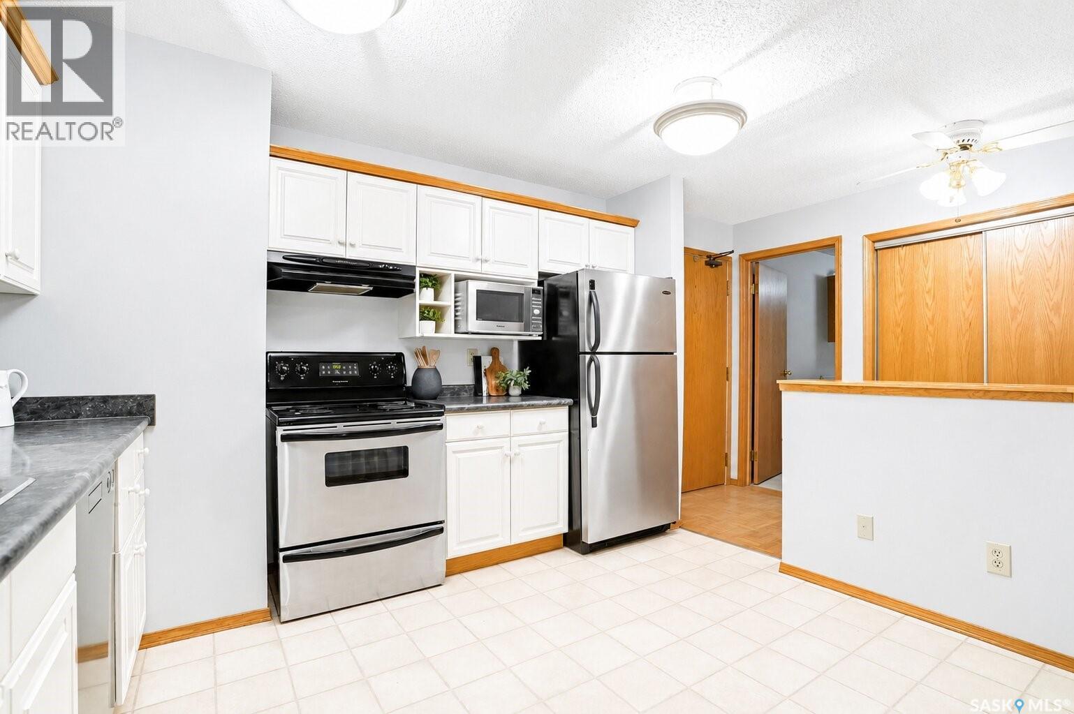101 410 Main Street, Saskatoon, SK - Indoor Photo Showing Kitchen