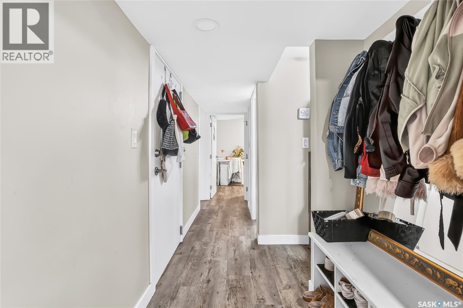1601 Cumberland Avenue S, Saskatoon, SK - Indoor