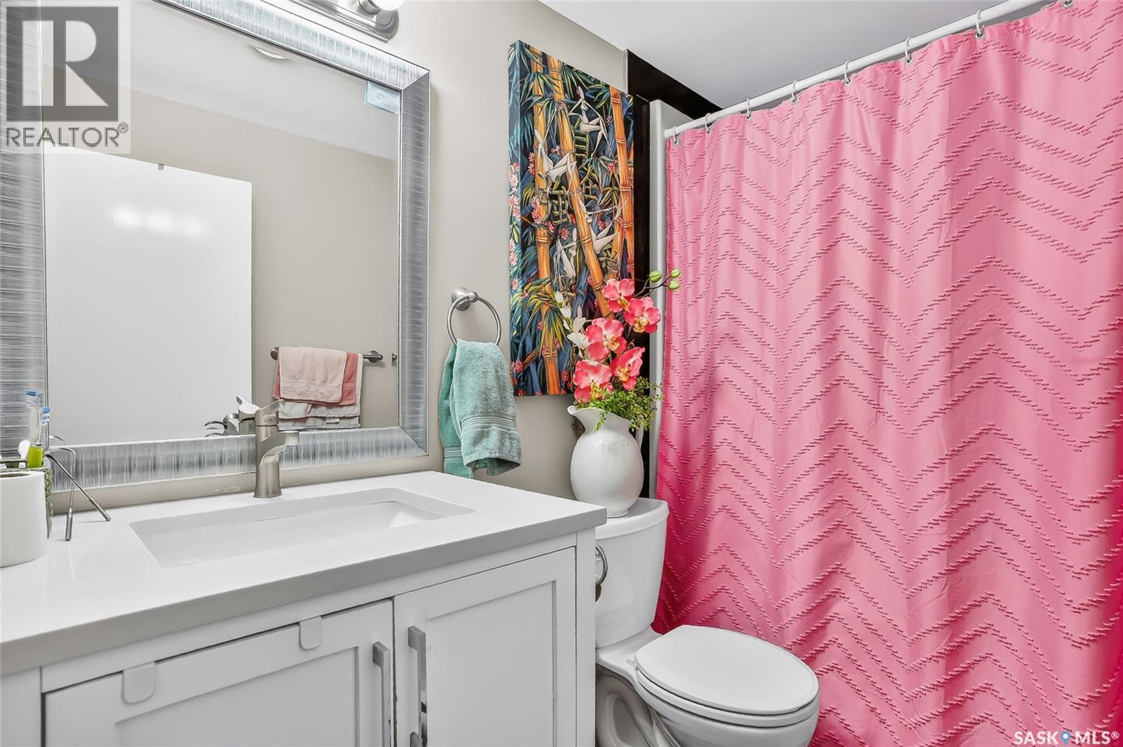 1601 Cumberland Avenue S, Saskatoon, SK - Indoor Photo Showing Bathroom