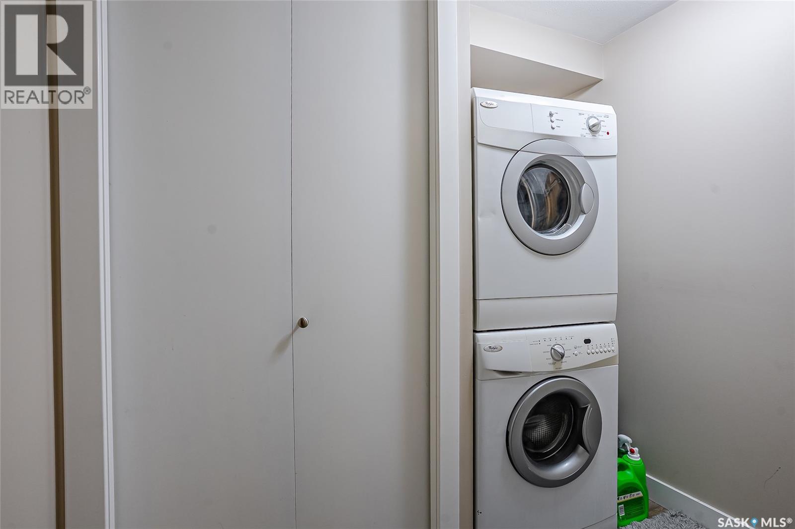 1601 Cumberland Avenue S, Saskatoon, SK - Indoor Photo Showing Laundry Room