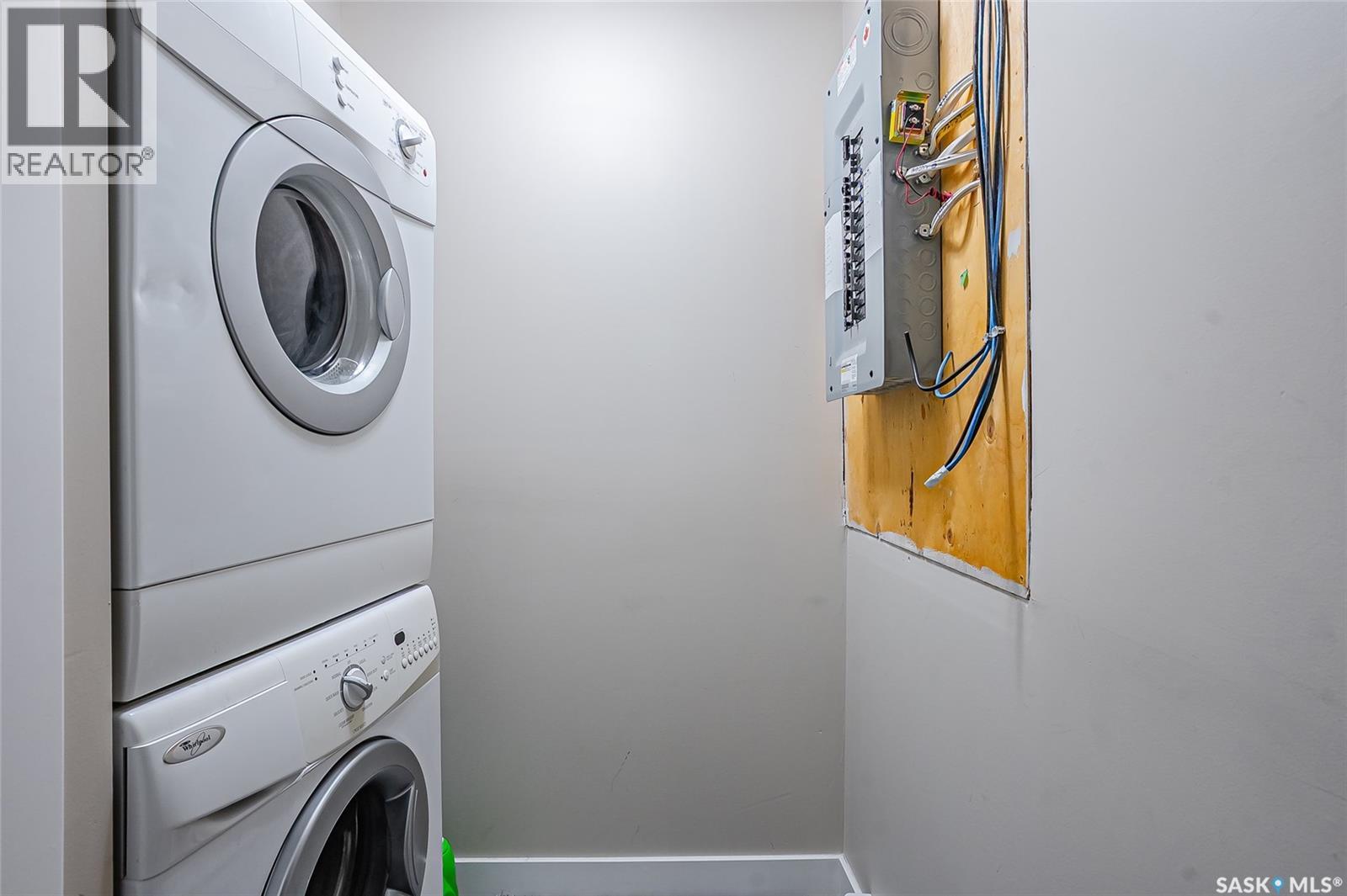 1601 Cumberland Avenue S, Saskatoon, SK - Indoor Photo Showing Laundry Room