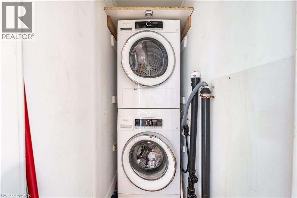 137 Sherman Avenue S, Hamilton, ON - Indoor Photo Showing Laundry Room