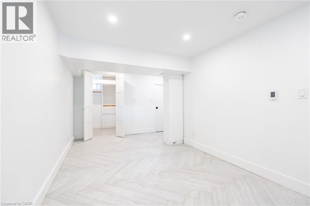 137 Sherman Avenue S, Hamilton, ON - Indoor Photo Showing Other Room