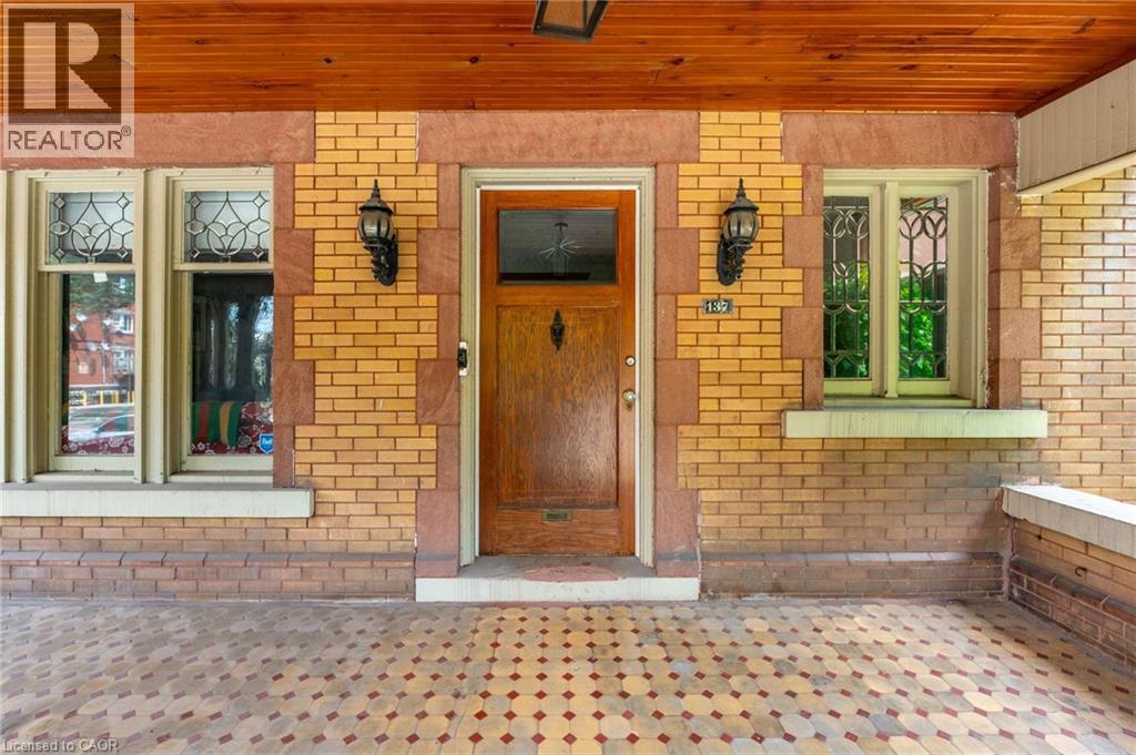 137 Sherman Avenue S, Hamilton, ON - Outdoor With Exterior