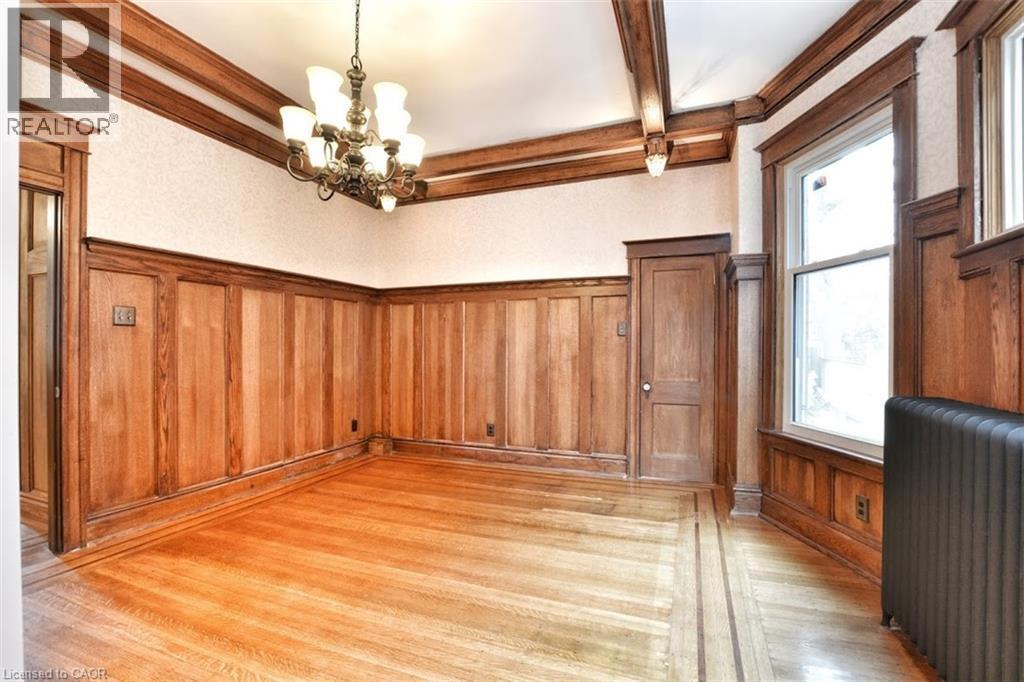 137 Sherman Avenue S, Hamilton, ON - Indoor Photo Showing Other Room