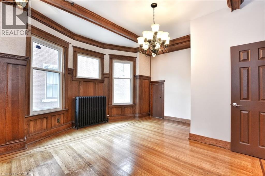 137 Sherman Avenue S, Hamilton, ON - Indoor