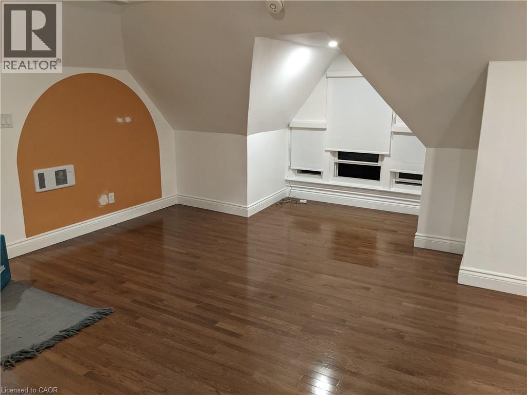 137 Sherman Avenue S, Hamilton, ON - Indoor Photo Showing Other Room