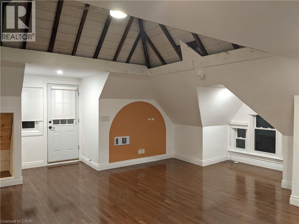 137 Sherman Avenue S, Hamilton, ON - Indoor Photo Showing Other Room