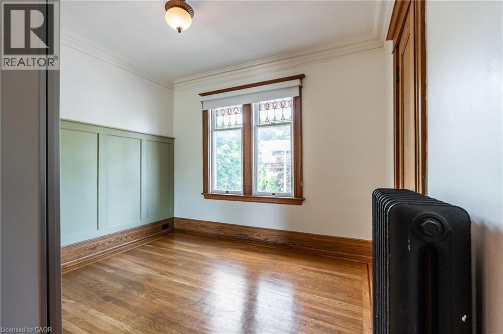 137 Sherman Avenue S, Hamilton, ON - Indoor Photo Showing Other Room