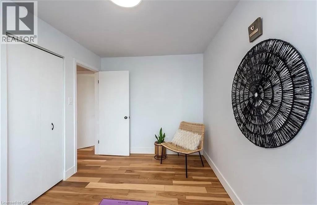 10 Sandlyn Court, Hamilton, ON - Indoor Photo Showing Other Room