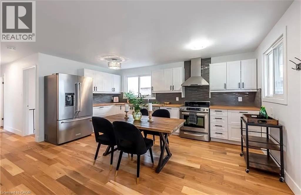 10 Sandlyn Court, Hamilton, ON - Indoor