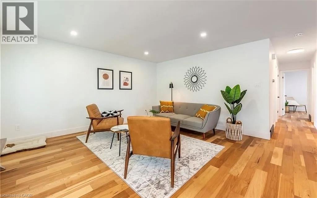 10 Sandlyn Court, Hamilton, ON - Indoor