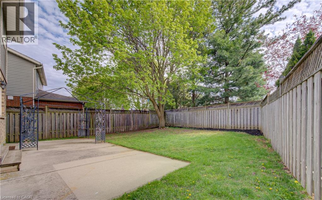 225 Dartmoor Crescent, Waterloo, ON - Outdoor