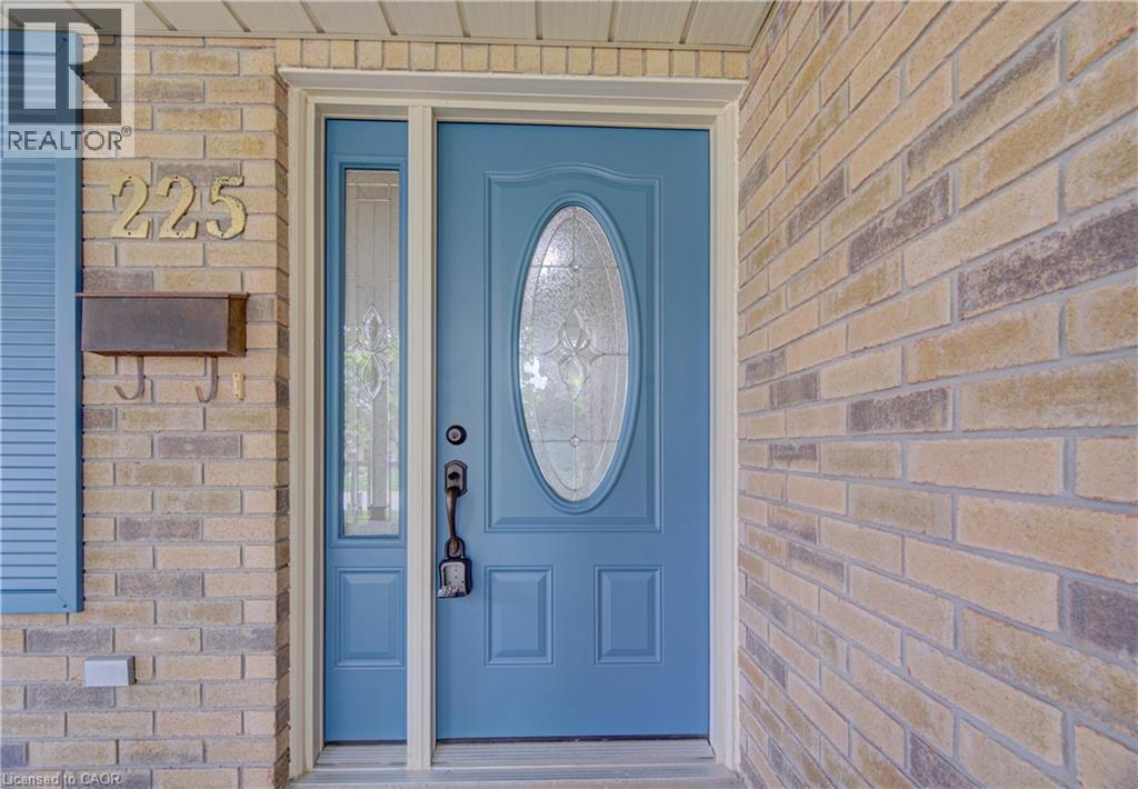 225 Dartmoor Crescent, Waterloo, ON - Outdoor With Exterior