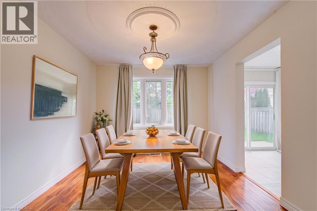 225 Dartmoor Crescent, Waterloo, ON - Indoor Photo Showing Dining Room